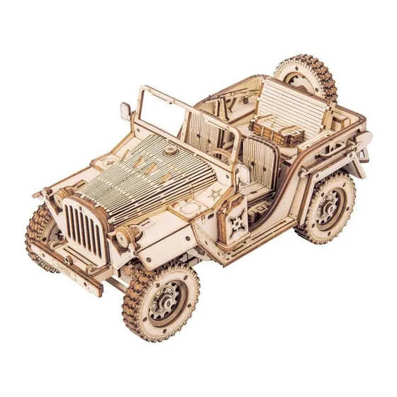 Jeep militaire en bois ROKR montée, vue de trois quarts avant : calandre à barreaux, roue de secours et jerrican, sur fond blanc