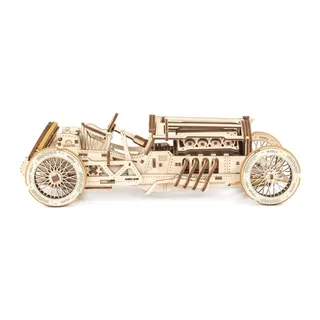 Profil de la voiture de course en bois : longue carrosserie, pistons et courroie extérieure