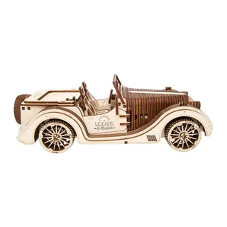 Cabriolet ancien en bois vu de profil, roue de secours logée à l'arrière
